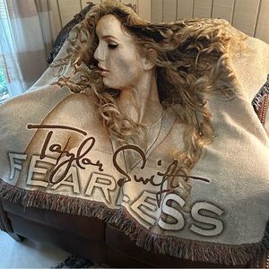 Official Taylor Swift Fearless Blanket